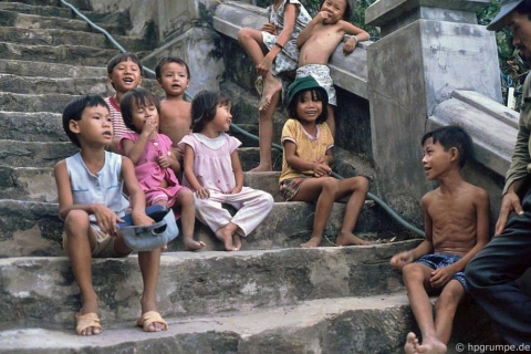 Ngũ Hành Sơn tại Đà Nẵng: Cầu thang lên chùa